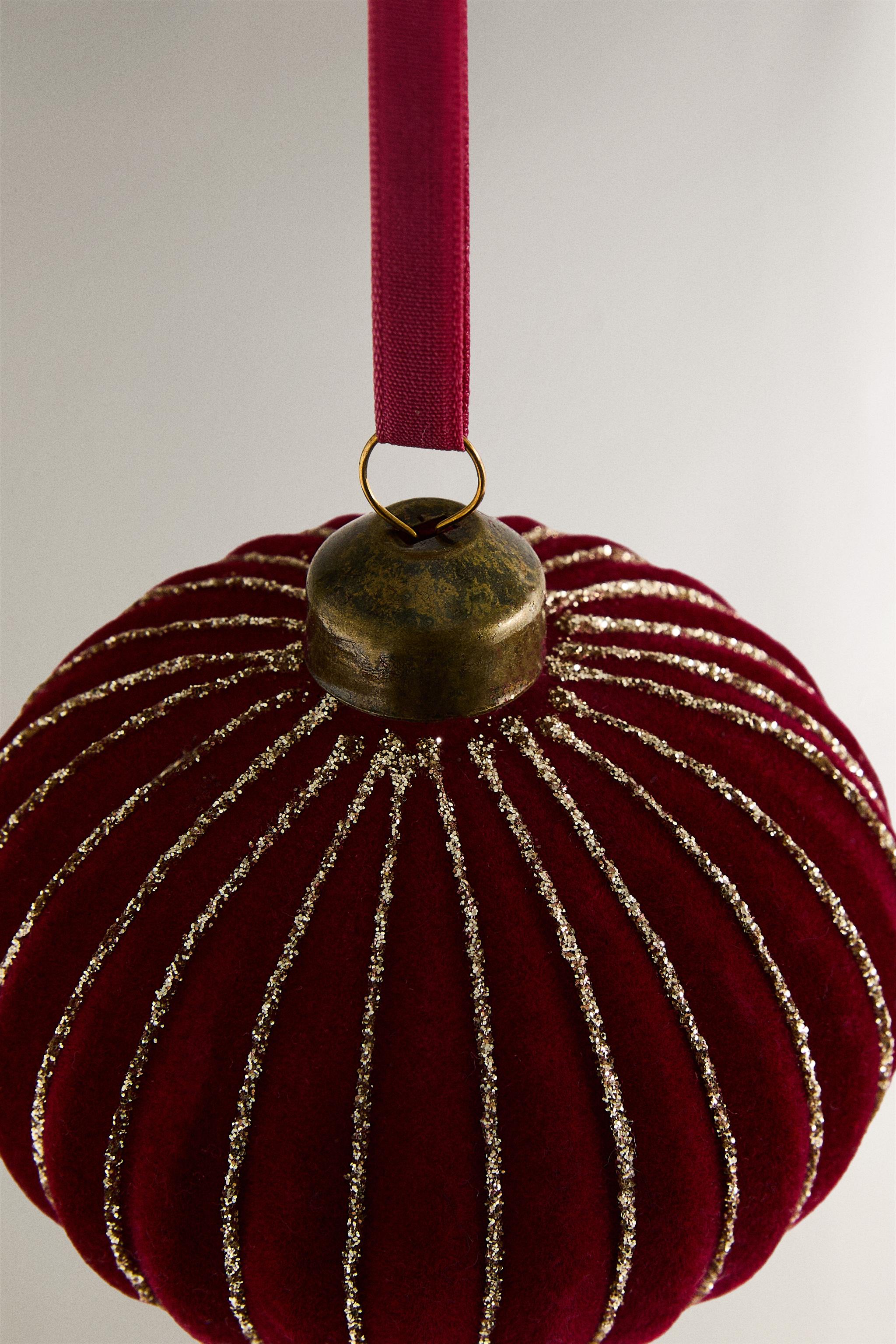 DIAMOND VELVET CHRISTMAS TREE ORNAMENT